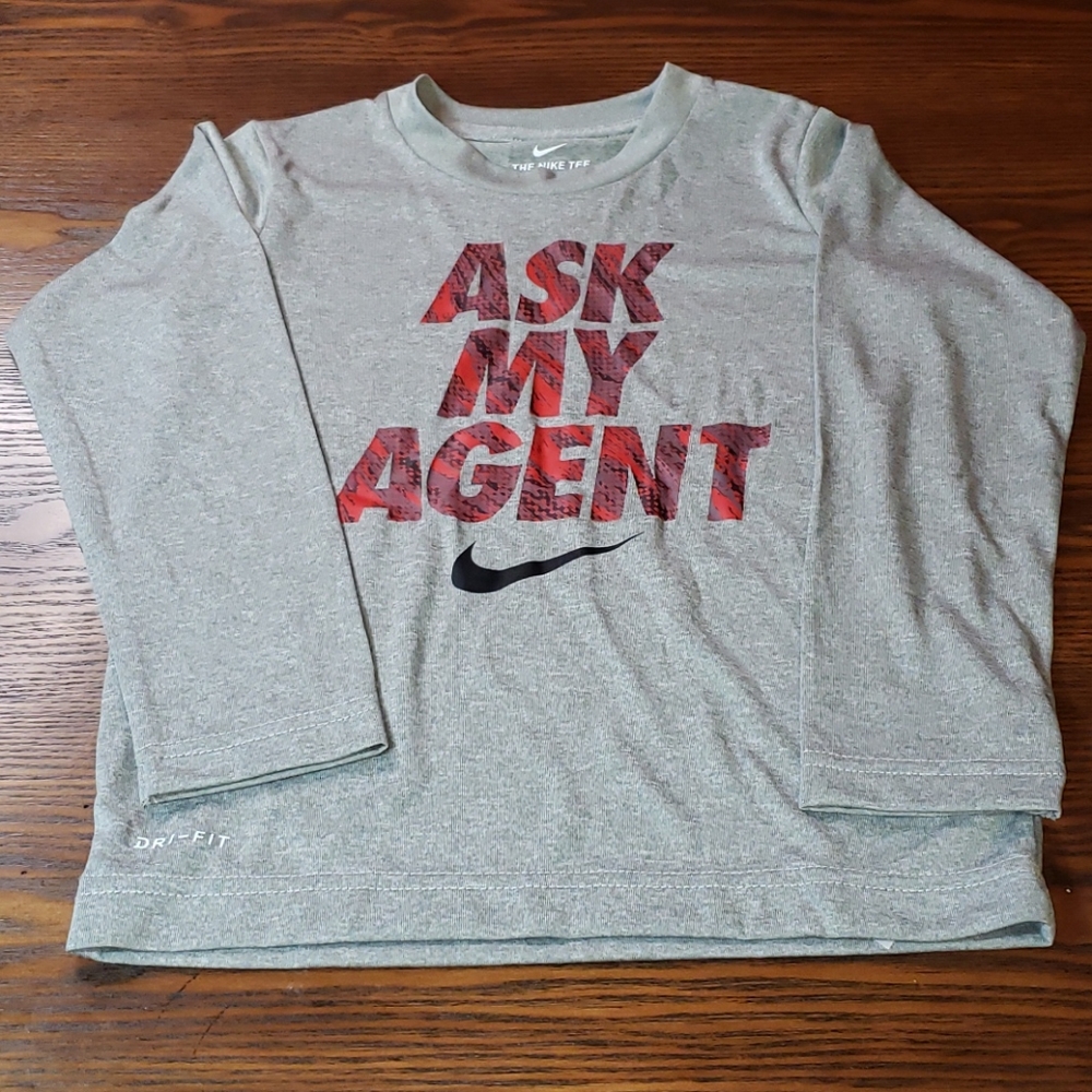 Nike Boy's Athletic shirt size 5/6